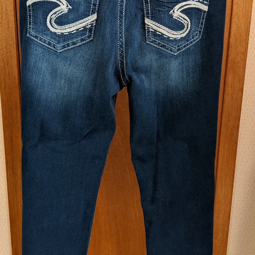 Silver Jeans Dark Blue Skinny Jeans with Contrast Back Pocket Stitching - Picture 5 of 5